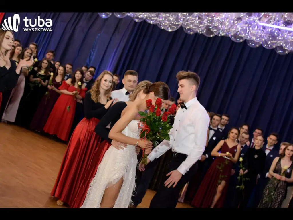 Na sto dni przed rozdaniem maturalnych Oskarów... Studniówka w I LO w Wyszkowie (video)