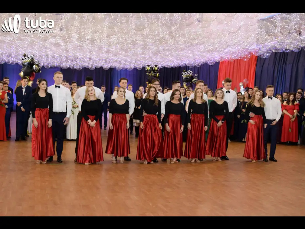 Na sto dni przed rozdaniem maturalnych Oskarów... Studniówka w I LO w Wyszkowie (video)