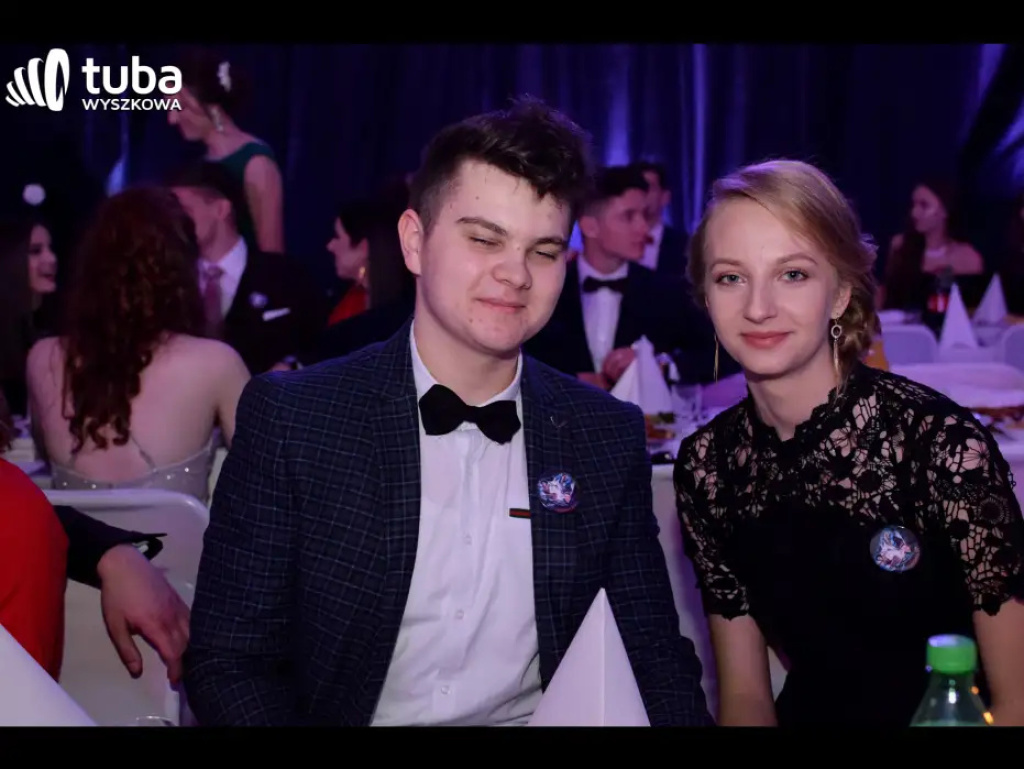 Na sto dni przed rozdaniem maturalnych Oskarów... Studniówka w I LO w Wyszkowie (video)