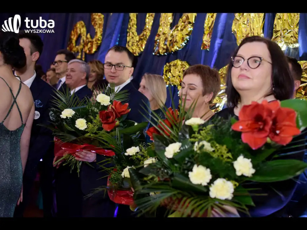 Na sto dni przed rozdaniem maturalnych Oskarów... Studniówka w I LO w Wyszkowie (video)