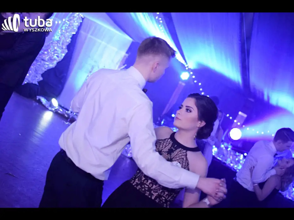 Baśniowy bal studniówkowy maturzystów Zespołu Szkół nr 3 w Wyszkowie (video)