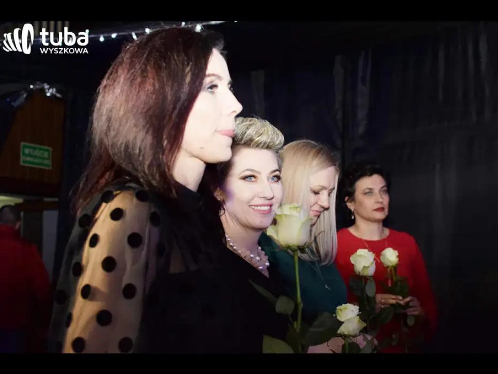 Baśniowy bal studniówkowy maturzystów Zespołu Szkół nr 3 w Wyszkowie (video)