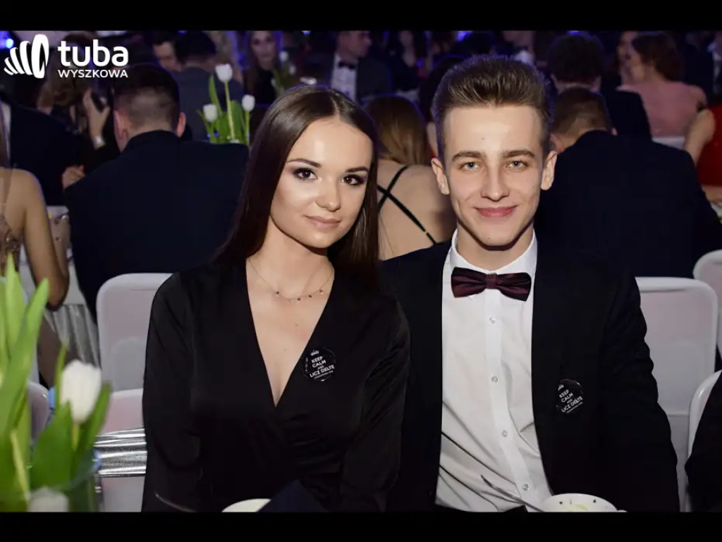 Baśniowy bal studniówkowy maturzystów Zespołu Szkół nr 3 w Wyszkowie (video)