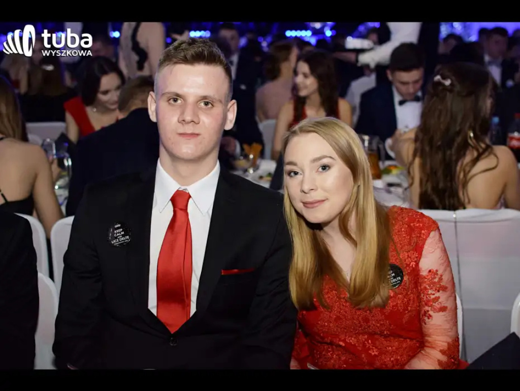 Baśniowy bal studniówkowy maturzystów Zespołu Szkół nr 3 w Wyszkowie (video)