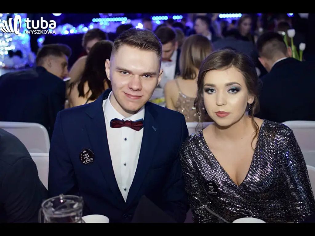 Baśniowy bal studniówkowy maturzystów Zespołu Szkół nr 3 w Wyszkowie (video)
