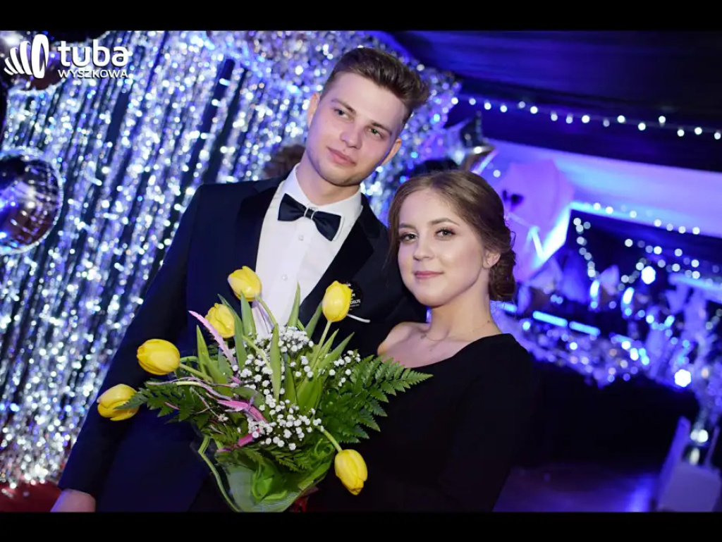 Baśniowy bal studniówkowy maturzystów Zespołu Szkół nr 3 w Wyszkowie (video)