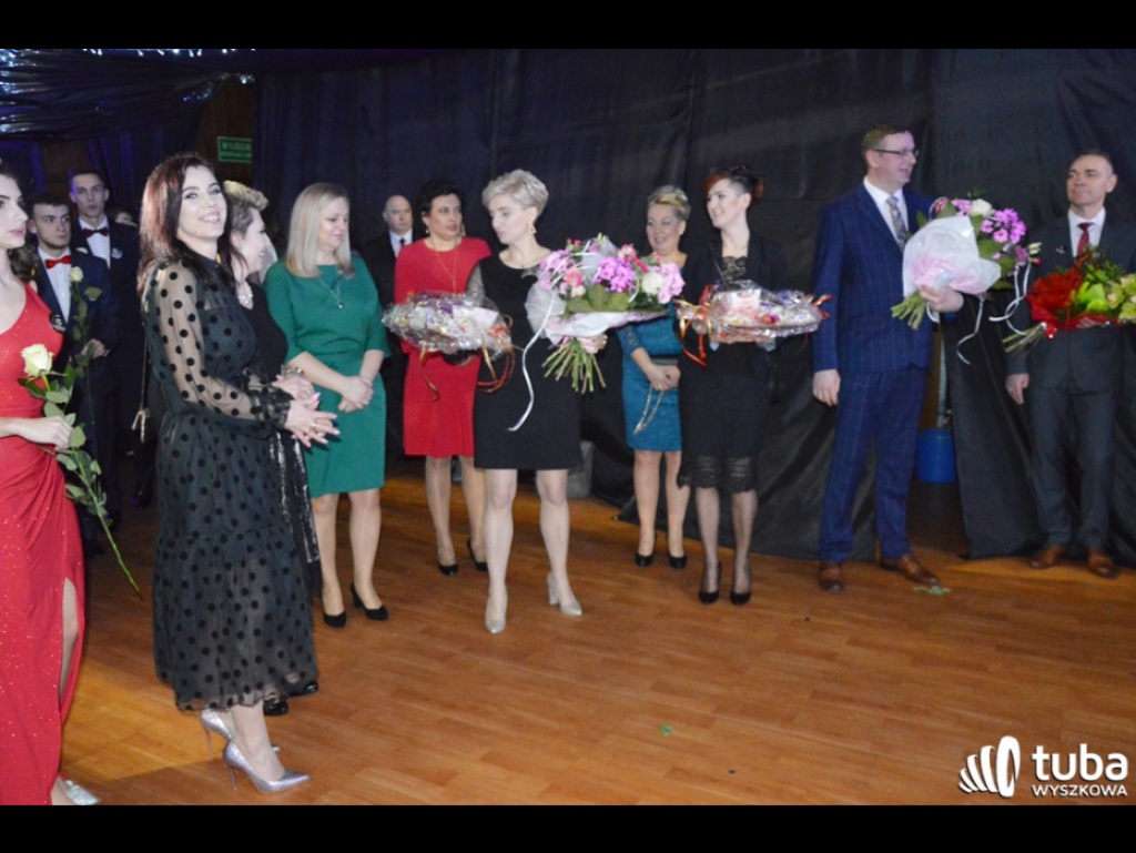 Baśniowy bal studniówkowy maturzystów Zespołu Szkół nr 3 w Wyszkowie (video)