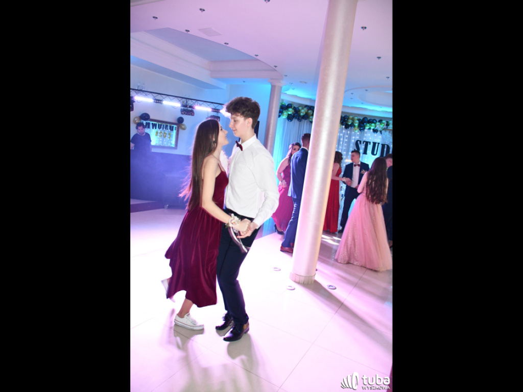 Aby ta noc była niezapomniana... Studniówka IV LO w Wyszkowie (video)
