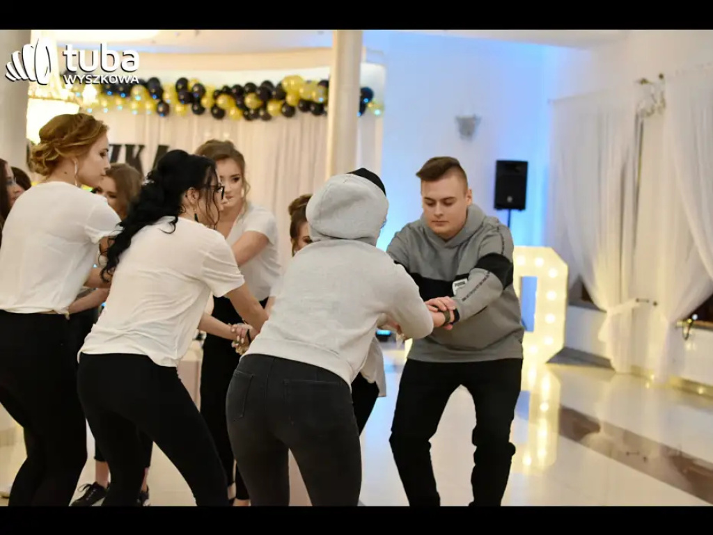 Aby ta noc była niezapomniana... Studniówka IV LO w Wyszkowie (video)