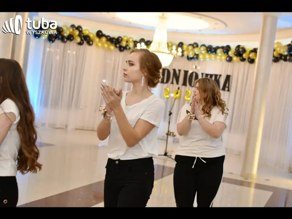 Aby ta noc była niezapomniana... Studniówka IV LO w Wyszkowie (video)