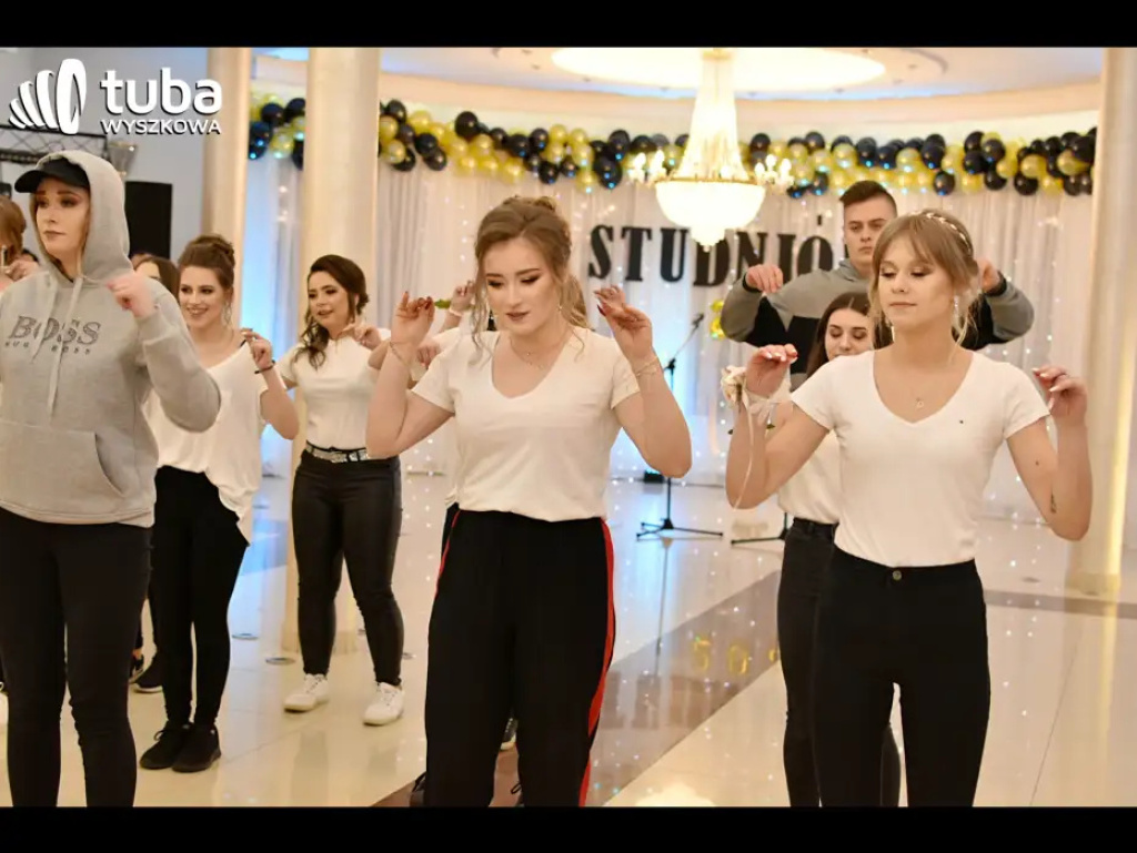 Aby ta noc była niezapomniana... Studniówka IV LO w Wyszkowie (video)