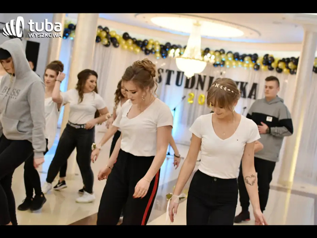 Aby ta noc była niezapomniana... Studniówka IV LO w Wyszkowie (video)
