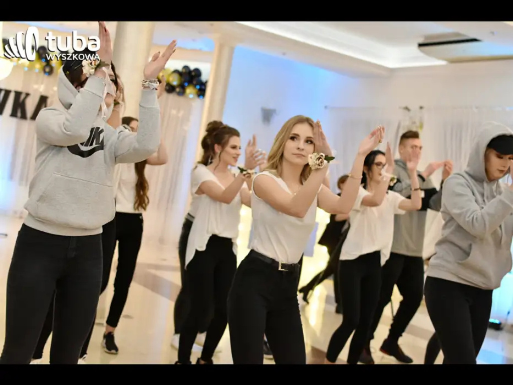 Aby ta noc była niezapomniana... Studniówka IV LO w Wyszkowie (video)