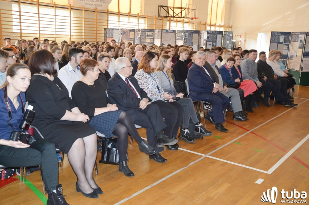Młodzież z powiatu wyszkowskiego oddała hołd Żołnierzom Wyklętym