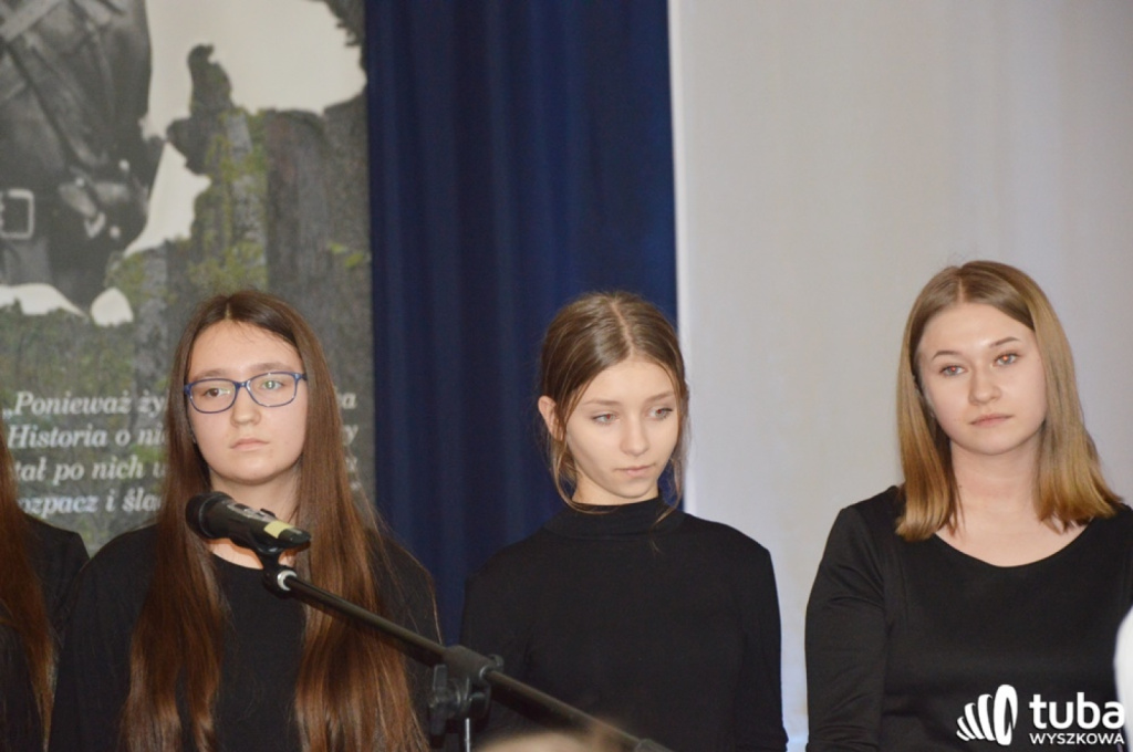 Młodzież z powiatu wyszkowskiego oddała hołd Żołnierzom Wyklętym