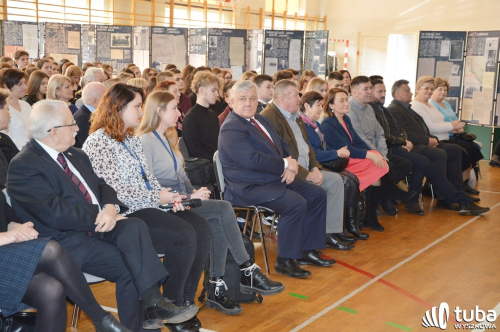 Młodzież z powiatu wyszkowskiego oddała hołd Żołnierzom Wyklętym