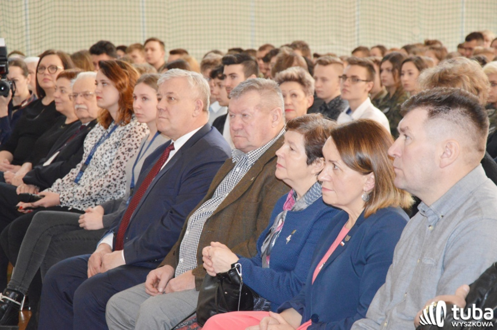 Młodzież z powiatu wyszkowskiego oddała hołd Żołnierzom Wyklętym
