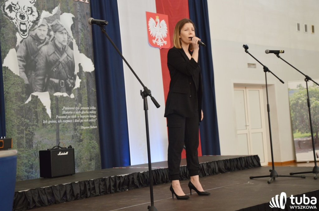 Młodzież z powiatu wyszkowskiego oddała hołd Żołnierzom Wyklętym