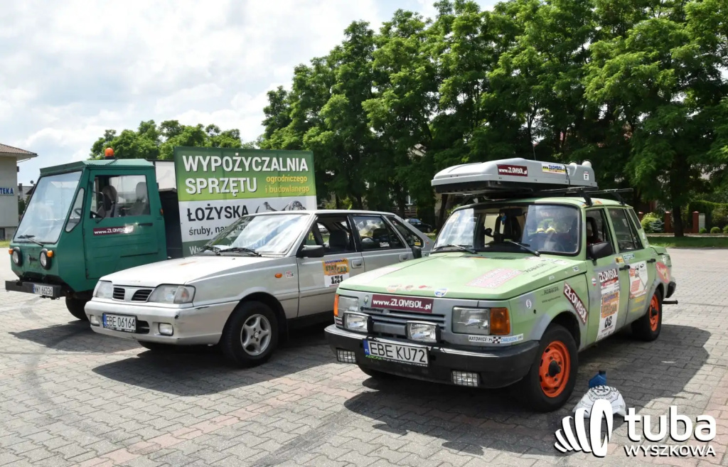 „STAY IN the CAR”. Wyszkowskie (i nie tylko) Złombole wyruszyły w trasę