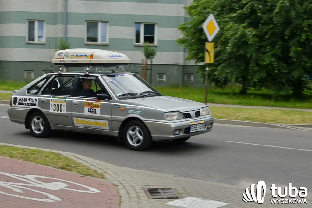 „STAY IN the CAR”. Wyszkowskie (i nie tylko) Złombole wyruszyły w trasę
