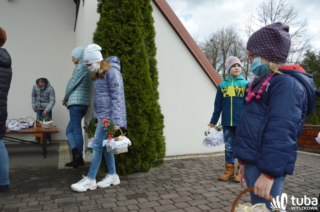 Wielka Sobota. Święciliśmy pokarmy na wielkanocny stół