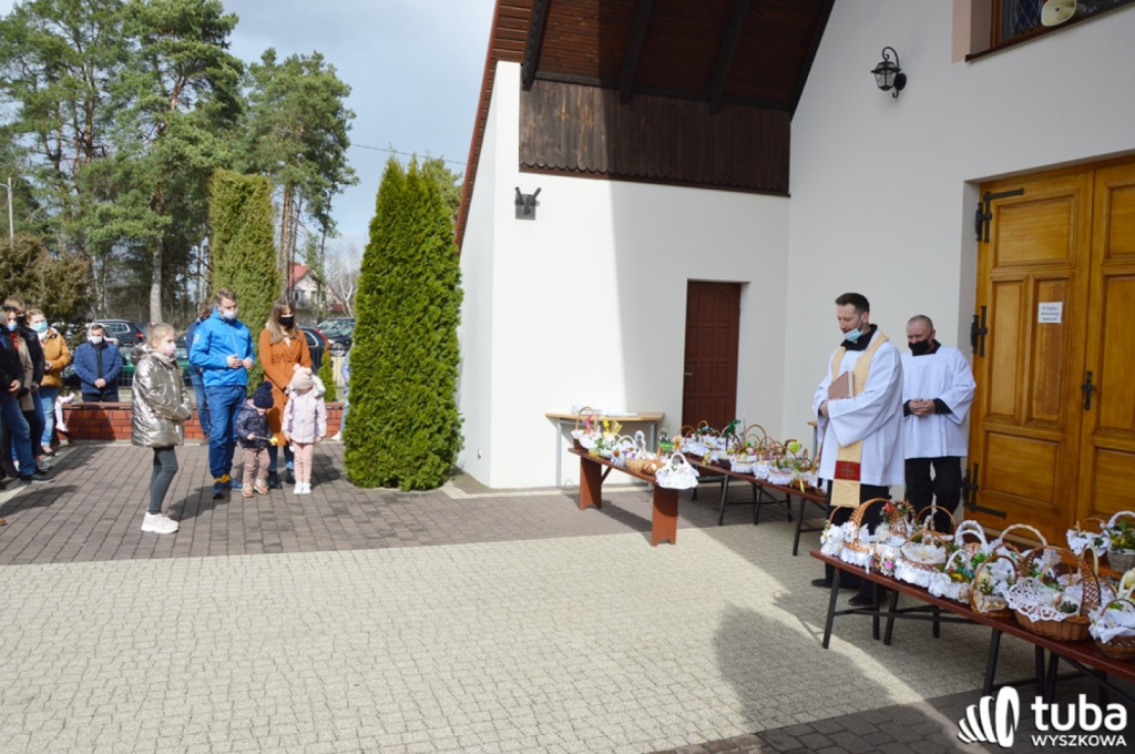 Wielka Sobota. Święciliśmy pokarmy na wielkanocny stół
