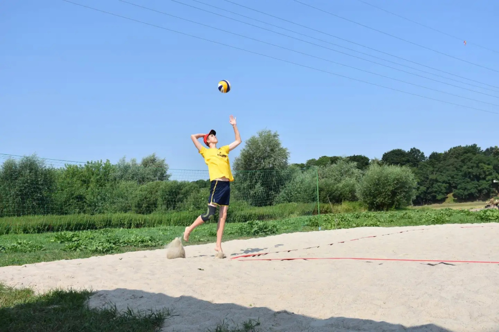 Pierwsza odsłona powiatowej siatkówki plażowej