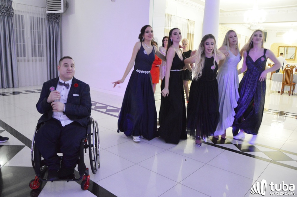 „Bal na sto par”. Studniówka Zespołu Szkół nr 1 w Wyszkowie (VIDEO)