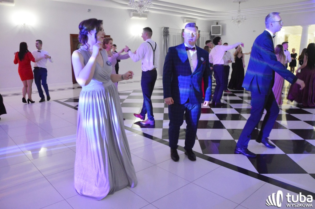 „Bal na sto par”. Studniówka Zespołu Szkół nr 1 w Wyszkowie (VIDEO)