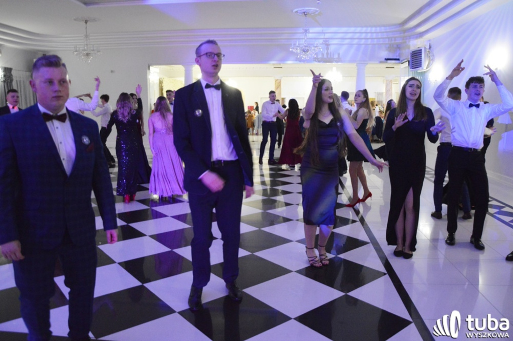 „Bal na sto par”. Studniówka Zespołu Szkół nr 1 w Wyszkowie (VIDEO)