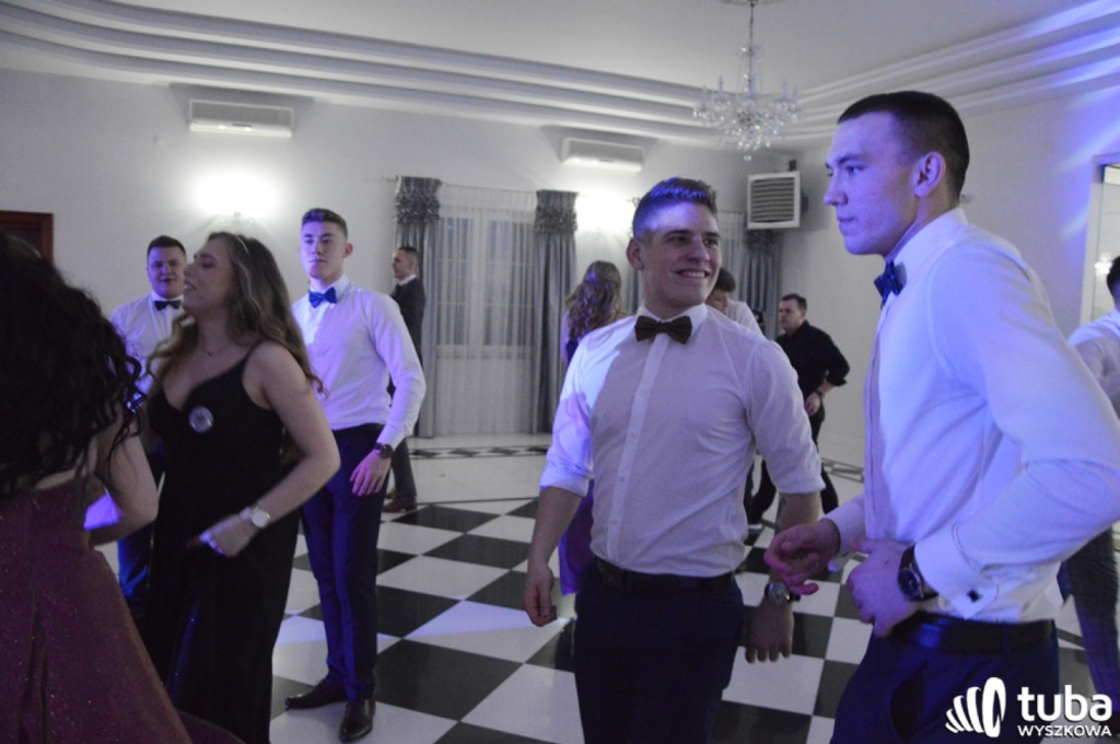 „Bal na sto par”. Studniówka Zespołu Szkół nr 1 w Wyszkowie (VIDEO)