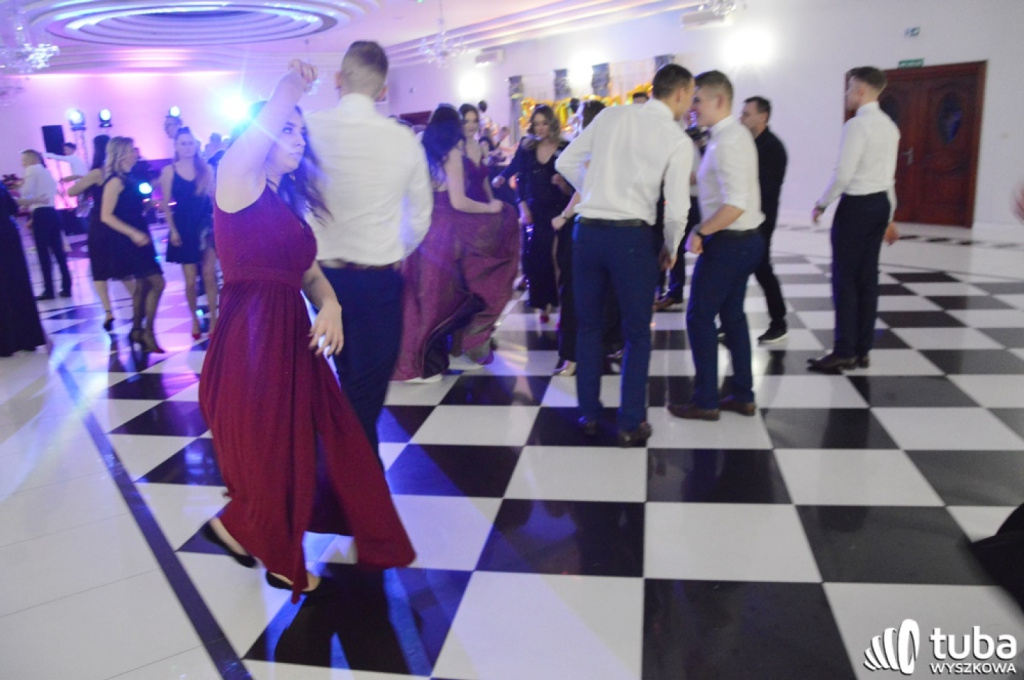 „Bal na sto par”. Studniówka Zespołu Szkół nr 1 w Wyszkowie (VIDEO)