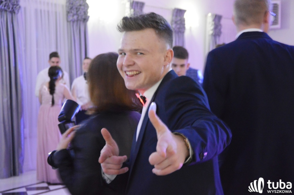 „Bal na sto par”. Studniówka Zespołu Szkół nr 1 w Wyszkowie (VIDEO)