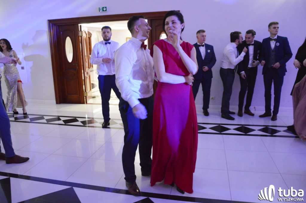 „Bal na sto par”. Studniówka Zespołu Szkół nr 1 w Wyszkowie (VIDEO)