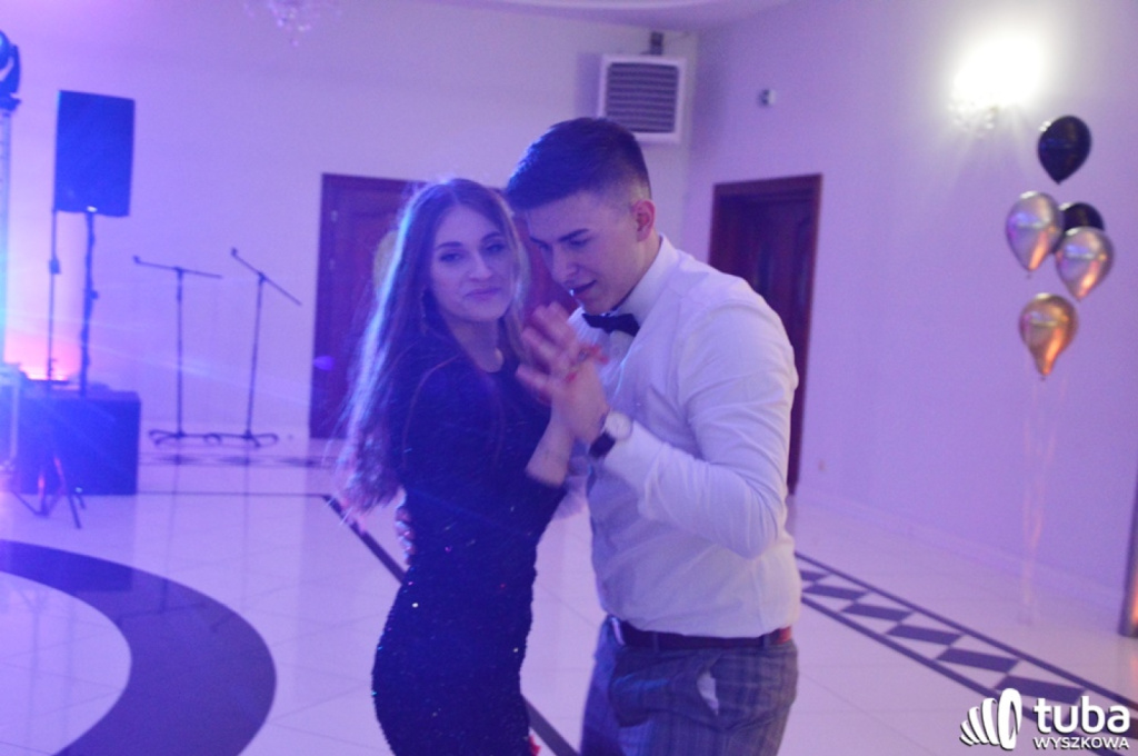 „Bal na sto par”. Studniówka Zespołu Szkół nr 1 w Wyszkowie (VIDEO)