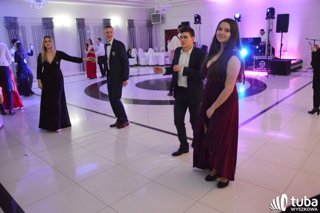 „Bal na sto par”. Studniówka Zespołu Szkół nr 1 w Wyszkowie (VIDEO)