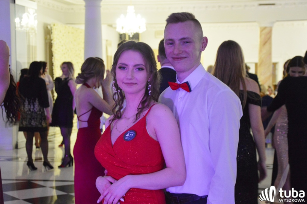 „Bal na sto par”. Studniówka Zespołu Szkół nr 1 w Wyszkowie (VIDEO)