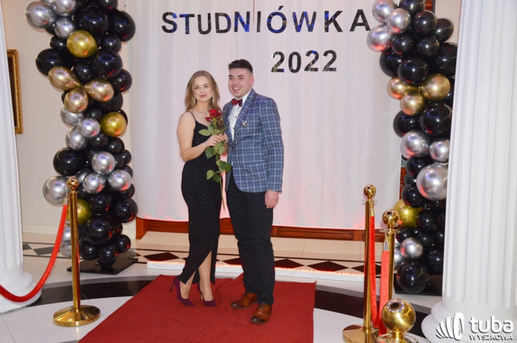 „Bal na sto par”. Studniówka Zespołu Szkół nr 1 w Wyszkowie (VIDEO)