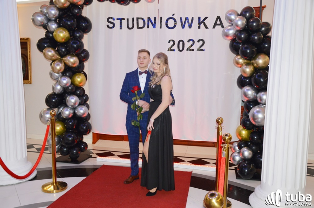 „Bal na sto par”. Studniówka Zespołu Szkół nr 1 w Wyszkowie (VIDEO)