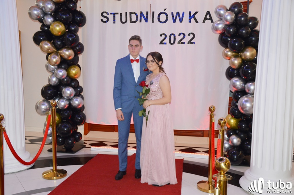 „Bal na sto par”. Studniówka Zespołu Szkół nr 1 w Wyszkowie (VIDEO)