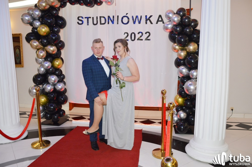 „Bal na sto par”. Studniówka Zespołu Szkół nr 1 w Wyszkowie (VIDEO)