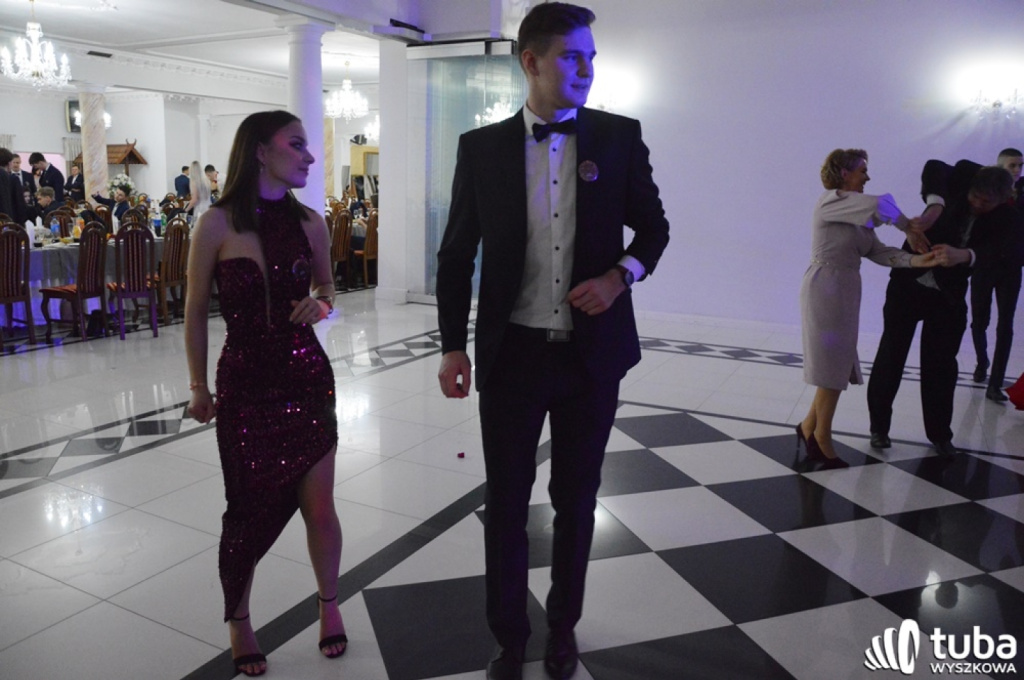 „Bal na sto par”. Studniówka Zespołu Szkół nr 1 w Wyszkowie (VIDEO)