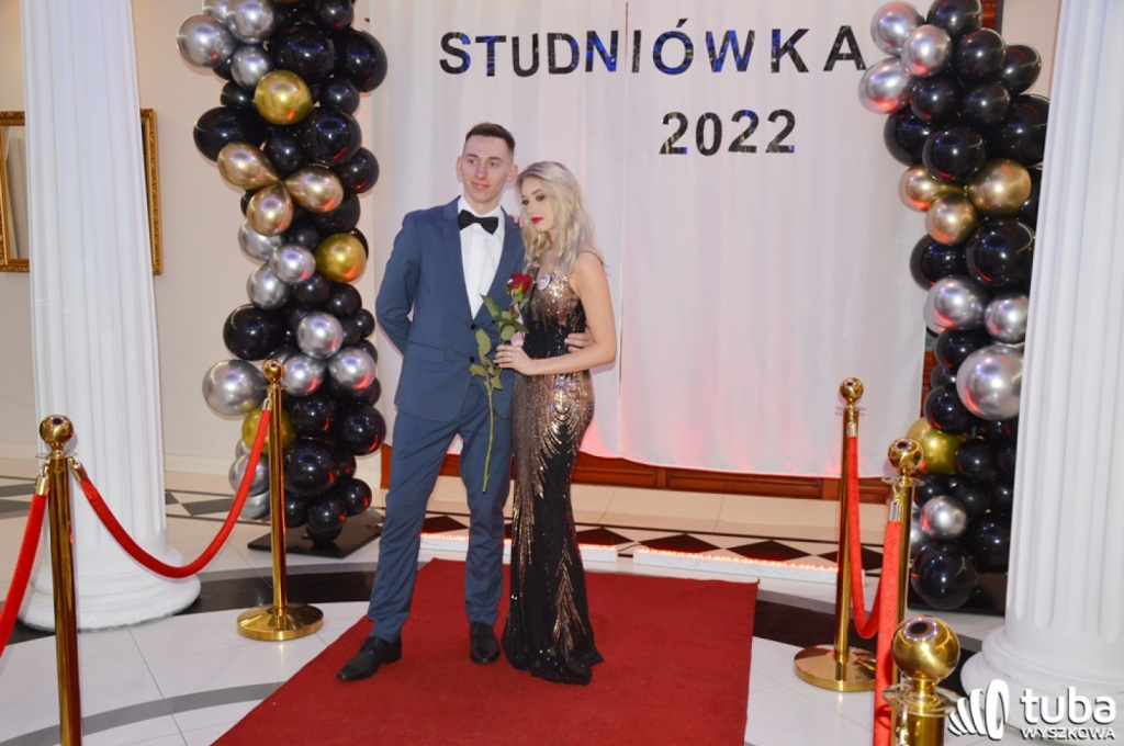 „Bal na sto par”. Studniówka Zespołu Szkół nr 1 w Wyszkowie (VIDEO)