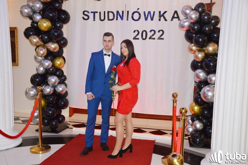 „Bal na sto par”. Studniówka Zespołu Szkół nr 1 w Wyszkowie (VIDEO)