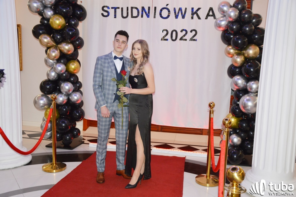 „Bal na sto par”. Studniówka Zespołu Szkół nr 1 w Wyszkowie (VIDEO)