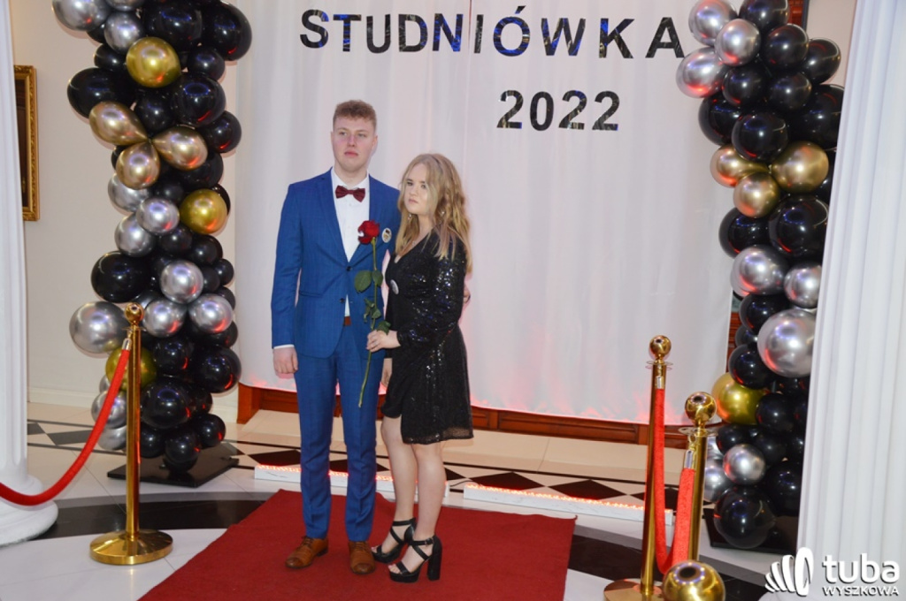 „Bal na sto par”. Studniówka Zespołu Szkół nr 1 w Wyszkowie (VIDEO)
