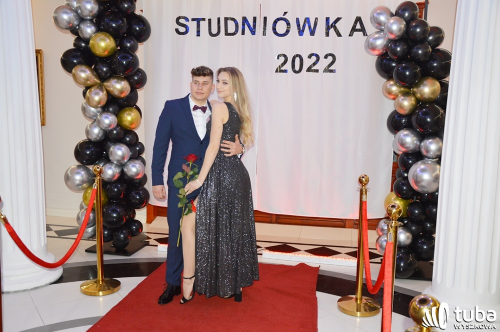 „Bal na sto par”. Studniówka Zespołu Szkół nr 1 w Wyszkowie (VIDEO)