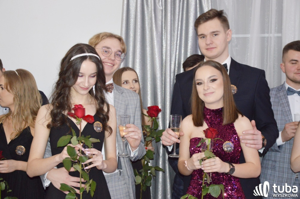 „Bal na sto par”. Studniówka Zespołu Szkół nr 1 w Wyszkowie (VIDEO)