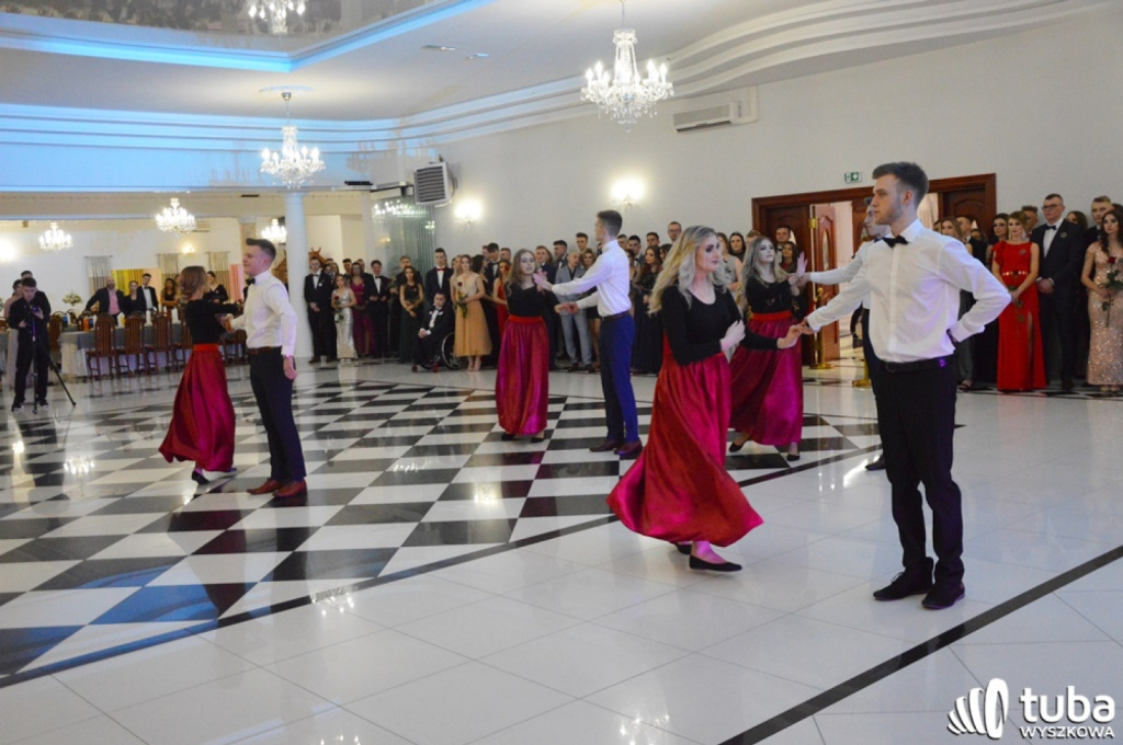 „Bal na sto par”. Studniówka Zespołu Szkół nr 1 w Wyszkowie (VIDEO)