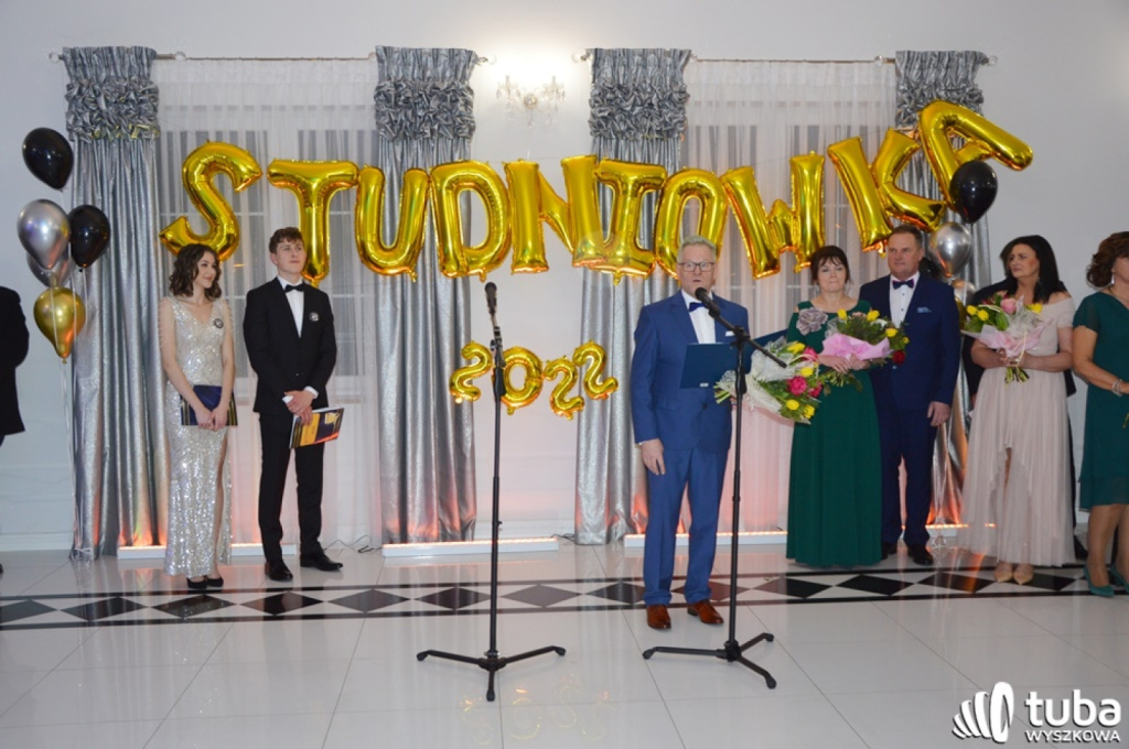 „Bal na sto par”. Studniówka Zespołu Szkół nr 1 w Wyszkowie (VIDEO)